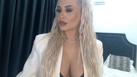 PrAllinXXXa online show from 12.12.24