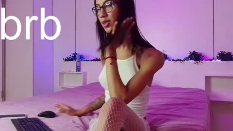 Snapshot of lovelycaroll chatting on 02.23.25 lovelycaroll online show from 02.23.25