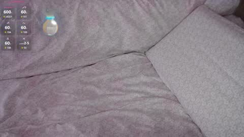 Snapshot of lovelydariss6 chatting on 10.22.25 Dee online show from 10.22.25