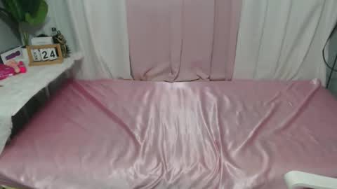 Snapshot of lovelyjasminx14 chatting on 11.26.25 jasmin online show from 11.26.25