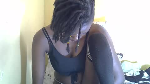 lovelymee2 online show from 11.25.25