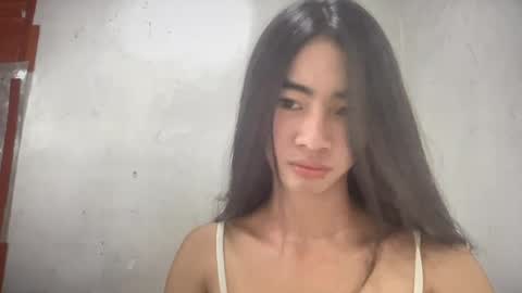 lovelyours_kishia online show from 06.30.26