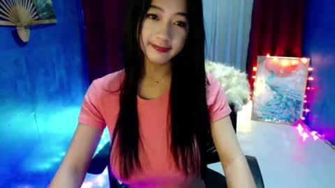 Snapshot of lovelypetite143 chatting on 07.21.26 lovelypetite143 online show from 07.21.26