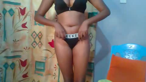 Snapshot of lovelyy_dreams chatting on 02.28.26 Hanna online show from 02.28.26