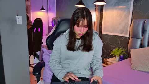 Snapshot of lovequinn_mjs chatting on 11.15.25 Love online show from 11.15.25