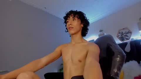 Snapshot of loverboy8_ chatting on 12.06.24 loverboy8_ online show from 12.06.24