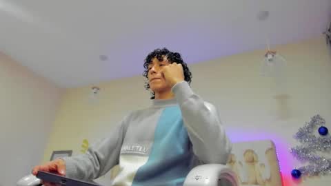 Snapshot of loverboy8_ chatting on 12.28.24 loverboy8_ online show from 12.28.24