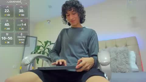 Snapshot of loverboy8_ chatting on 02.21.25 loverboy8_ online show from 02.21.25