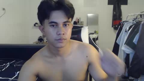 loverboyph04 online show from 11.13.25