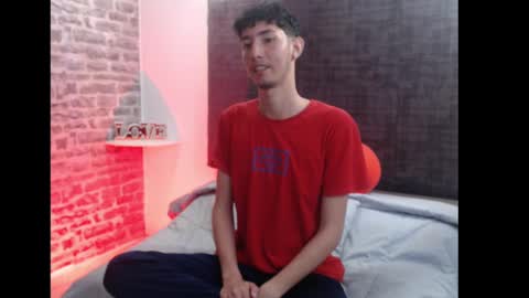 Snapshot of loverisu chatting on 02.22.25 loverisu online show from 02.22.25