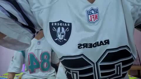 sofia and bryan online show from 10.27.25