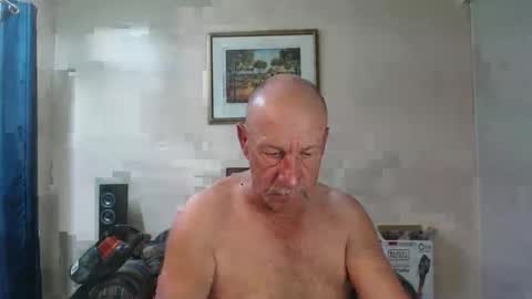 Snapshot of lovesblackazz chatting on 01.26.25 Lovesblackazz online show from 01.26.25