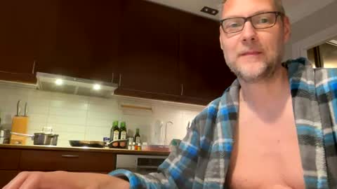 loveshine_ online show from 02.11.25