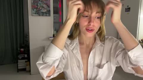 lovesstation online show from 01.20.25