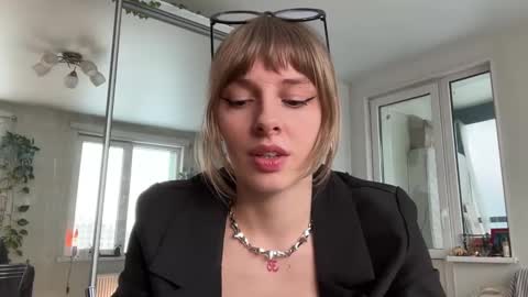 lovesstation online show from 02.26.26