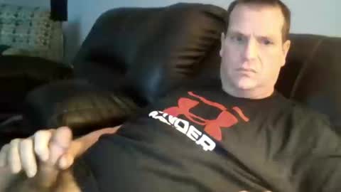 Snapshot of lovetocum37 chatting on 03.25.26 lovetocum37 online show from 03.25.26