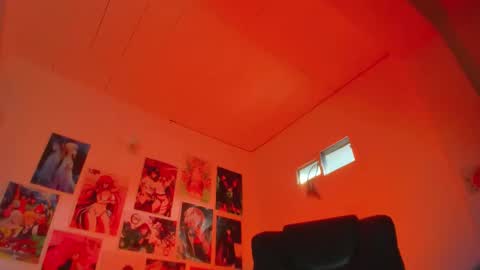 lovexjuxn77 online show from 12.19.25