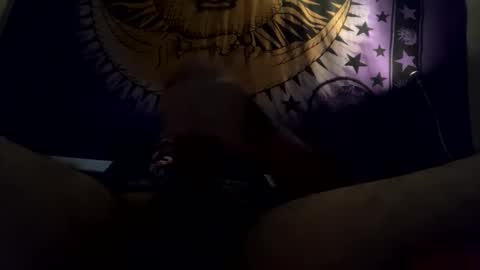 Snapshot of loveyofeets chatting on 01.12.25 loveyofeets online show from 01.12.25