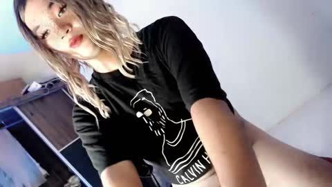 Lovingmonaru969 online show from 11.16.25