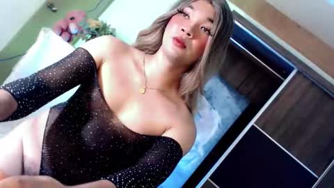 Lovingmonaru969 online show from 11.21.25