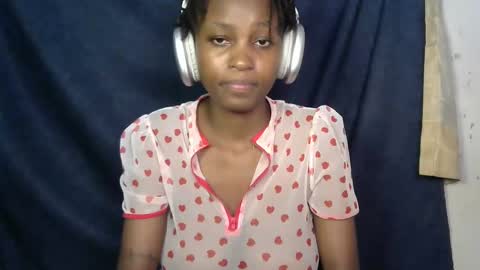 Snapshot of lovly_lastborn chatting on 10.03.25 lovly_lastborn online show from 10.03.25