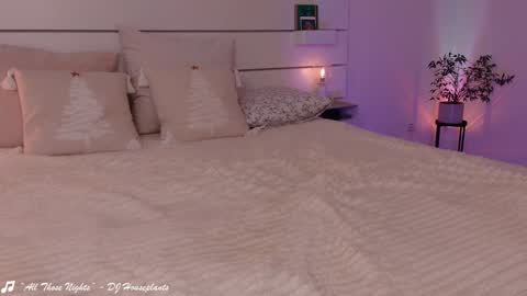    .       online show from 01.26.25