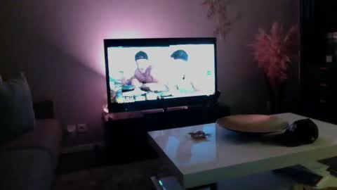 Snapshot of lpolo22 chatting on 03.04.25 Sexy Hot Hairy Man online show from 03.04.25