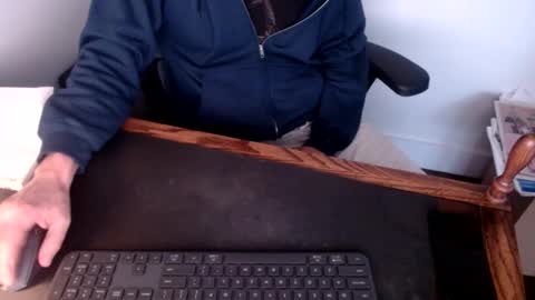 Snapshot of lreed090 chatting on 03.03.25 lreed090 online show from 03.03.25