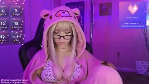 Snapshot of lsdprincess chatting on 04.06.26 Princess online show from 04.06.26