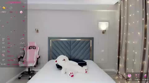 lu_mina online show from 01.10.25