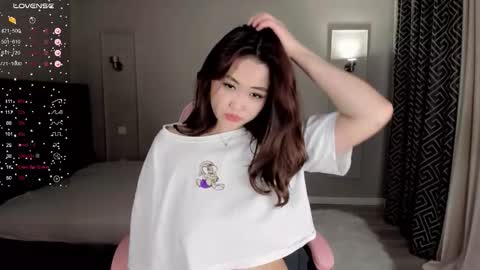 lu_mina online show from 03.09.26