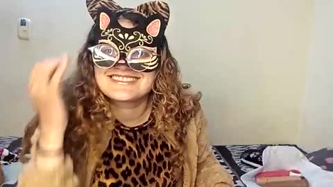 luana363 online show from 11.20.25