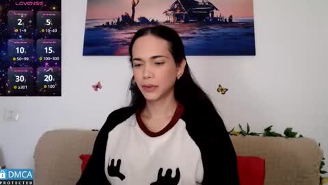 luara_ online show from 11.28.25
