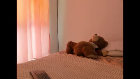 luara__01__lecat_1 online show from 02.28.26