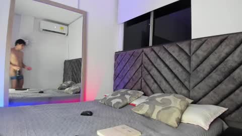 Snapshot of luca_ferrer_ chatting on 01.12.25 Luca Ferrer online show from 01.12.25