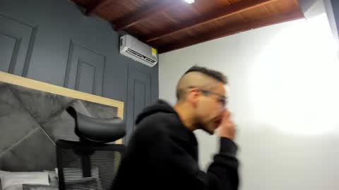 luca_morettii online show from 10.08.25