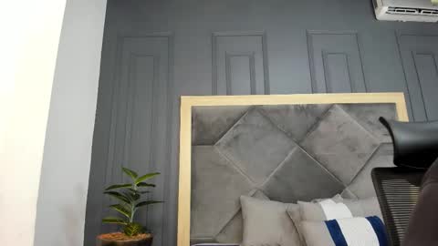 luca_morettii online show from 11.08.25