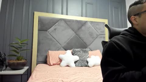 luca_morettii online show from 11.30.25