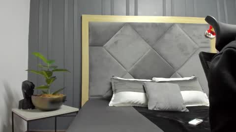 luca_morettii online show from 12.16.25