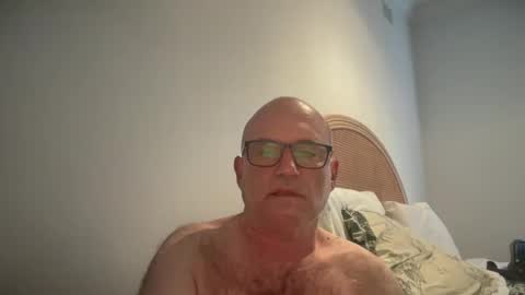 Snapshot of lucas10004 chatting on 12.30.24 lucas10004 online show from 12.30.24