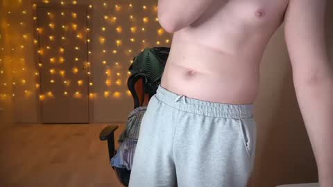 Lucas Gill online show from 01.10.25