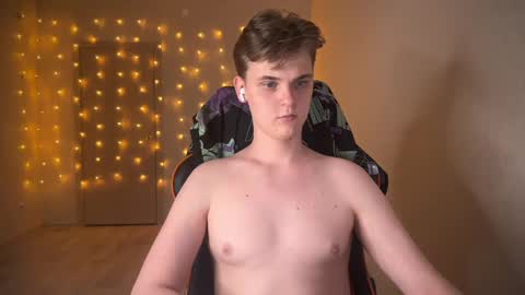 Lucas Gill online show from 01.12.25