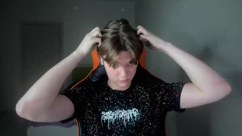 Lucas Gill online show from 03.08.25