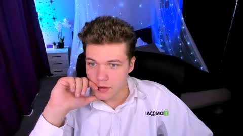 Snapshot of lucas_long_ chatting on 11.07.25 lucas_long_ online show from 11.07.25