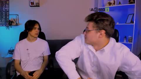 Snapshot of lucas_long_ chatting on 11.12.25 lucas_long_ online show from 11.12.25