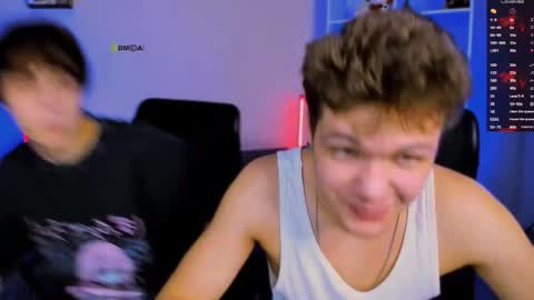 Snapshot of lucas_long_ chatting on 11.23.25 lucas_long_ online show from 11.23.25