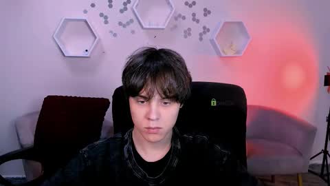 Snapshot of lucas_long_ chatting on 12.05.25 lucas_long_ online show from 12.05.25