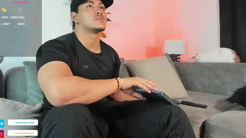 Snapshot of lucasanto_ chatting on 02.12.25 LUCA SANTOS online show from 02.12.25