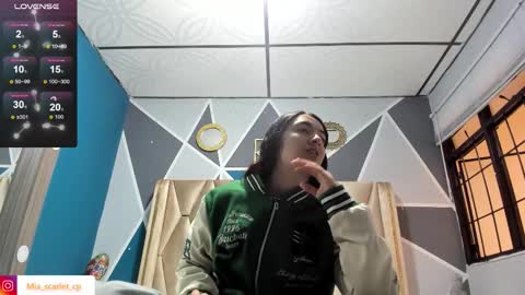 MIA HOT online show from 09.12.25