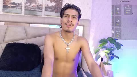 Snapshot of lucayleo chatting on 11.07.25 Luca Leo online show from 11.07.25